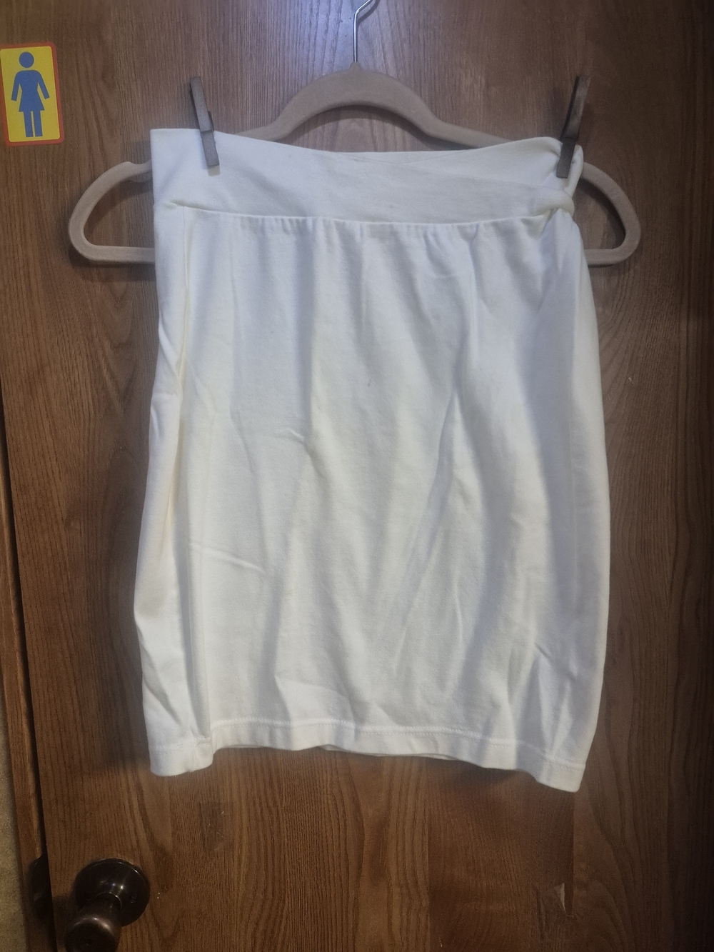 Sostanza Women's White Skirt.   Box 46